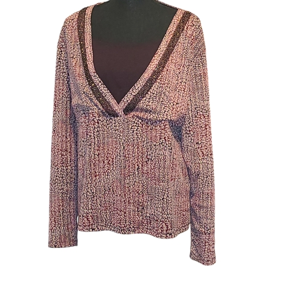 💜JM Collection Top w/Embellished Neckline💜Size XL - Picture 3 of 12